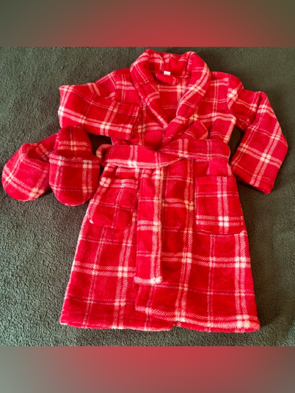 2 FOR $20! slippers/robe Catherine Malandrino